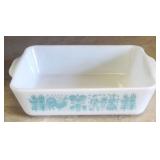 Vintage Pyrex Dish - 7 x 10