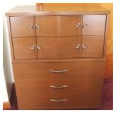 Johnson Carper 4-Drawer Dresser