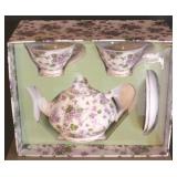 5 Piece tea set in box