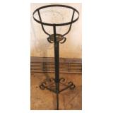 Metal plant stand