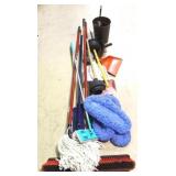 Assorted cleaning items