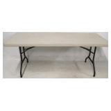 Folding 6 foot table