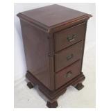 Mahogany Bracket Foot 3-Drawer Nightstand