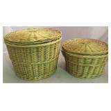 2 Wicker baskets with lids
