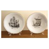 Pair of Vintage Collector Plates- 8" round