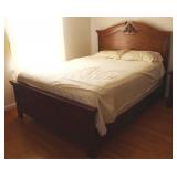 Lexington Full Size Bed w/ bedding