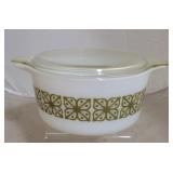 Pyrex square Verde Flower covered bowl