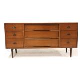 Vintage mid-century 9 drawer dresser