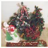 Lot of Assorted Christmas Items