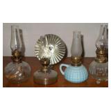 Lot of assorted small oil lamps
