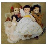 Tray lot of assorted dolls