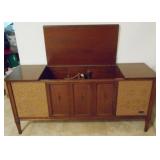 Zenith AM/FM Record Player