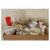 Tray lot of assorted items