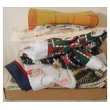 Tray lot of assorted linens