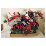 Tray lot of assorted Christmas items