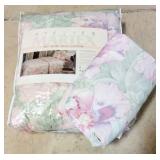 Martex Twin Comforter w/ Set of Twin Sheets