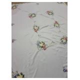 Tablecloth, Quilted runner & 2 Linen Napkins