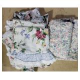 Lot of assorted twin sets of sheets