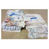 Lot of assorted full set & Queen set sheets