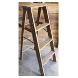 Wood Step Ladder - 46" tall