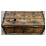Flat top trunk