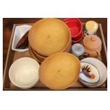 Box lot of assorted kitchen items
