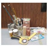 Lot of assorted quilting items & knitting needles