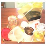 Lot of assorted kitchen items