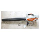 Stihl Leaf blower w/ charger