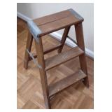 Small Step Ladder - 22" x 12.5
