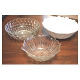 Set of 3 glass bowls