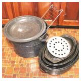 Lot of assorted kitchen items