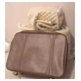 Vintage Am Tourister Luggage w/ 3 Egg Shells