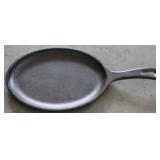 Lodge Cast iron frying pan