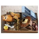 2 Tray lots of assorted items