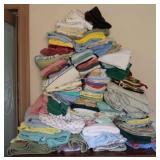 Lot of assorted linens