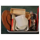 Tray lot of assorted items