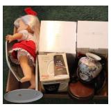 Tray lot of assorted items