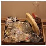 Tray lot of assorted items