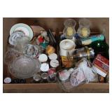 2 tray lots of assorted items