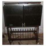 Vintage Speakers w/ rolling stand