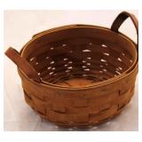 1989 Longaberger Small Darning basket