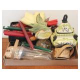 Tray Lot of Assorted Items
