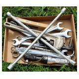 Tray lot of assorted tools