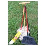 4pc Lot of brooms & mops