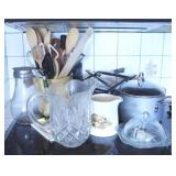 Tray Lot of Assorted Items
