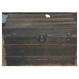 Flat top vintage trunk
