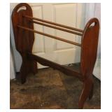 Wooden quilt rack