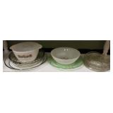 Lot of assorted glass items