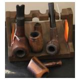 Pipe stand with pipes